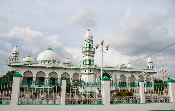 Những thánh đường Hồi giáo bạn nên ghé qua khi du lịch An Giang
