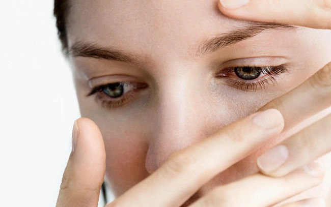 Niêm mạc mắt nhợt nhạt, có phải do thiếu máu?