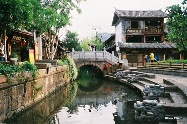 Nữ nhà báo chia sẻ hành trình khám phá Shangri-la, Lệ Giang, Đại Lý 9 ngày với 12 triệu đồng