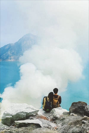 Ở ngay gần Việt Nam thôi, bạn có thể trải nghiệm cảm giác “săn mây trên đỉnh núi lửa”!