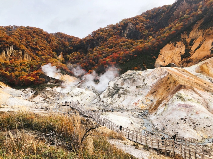 Onsen và chụp ảnh không chán ở ‘Thung lũng tử thần’