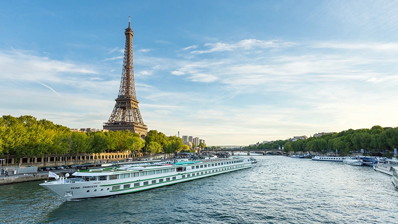 Paris lên kế hoạch làm sạch sông Seine cho du khách tắm