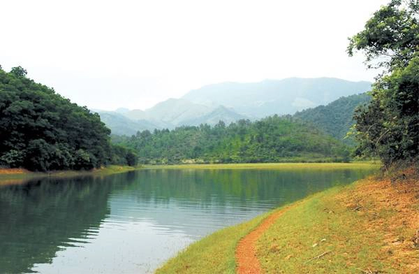 Phật Sơn nao lòng lữ khách