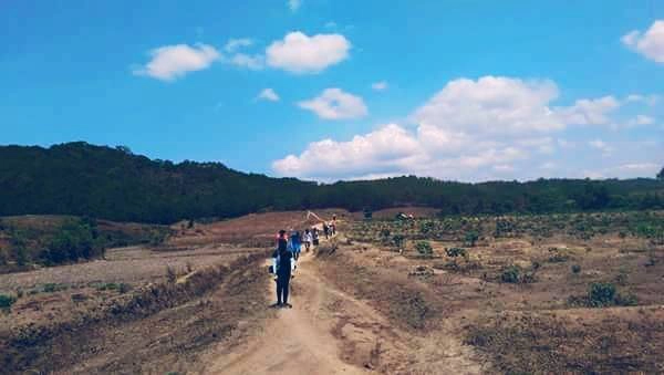 Phượt thủ không chuyên trên con đường trek đẹp nhất Việt Nam