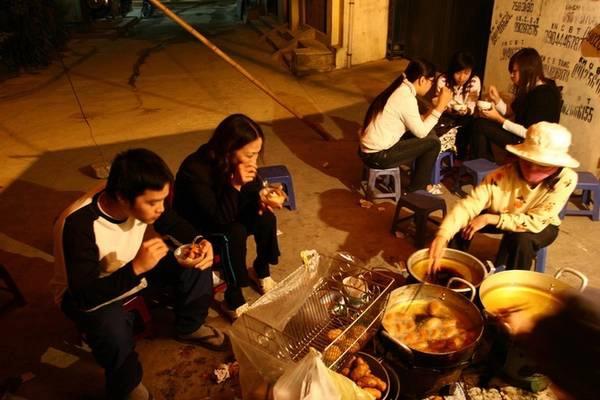 Quán bánh rán 28 năm ở Hà Nội