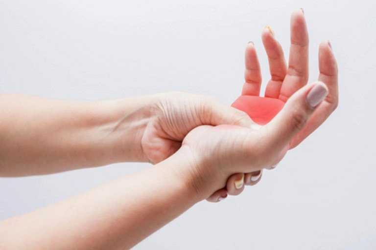 Run tay khi hồi hộp kèm loạn nhịp tim là bệnh gì?