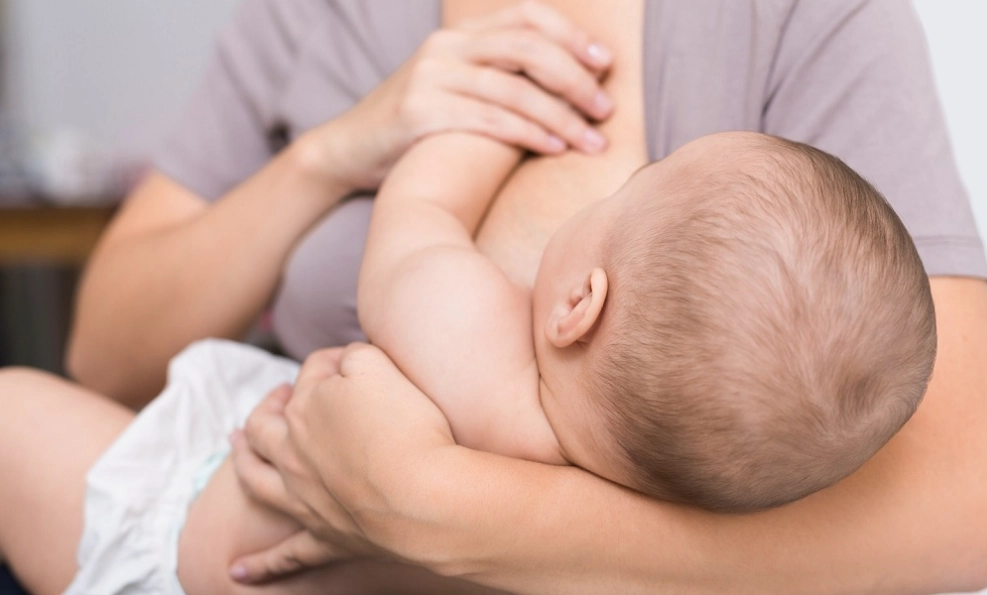 Sinh mổ không có sữa, mẹ phải làm sao?