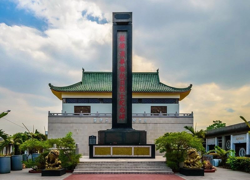 Sống cùng người chết ở nghĩa trang nhà giàu