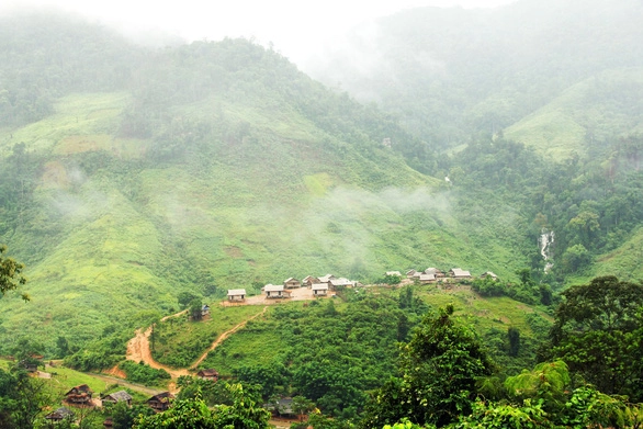 Tà Vờng - bức tranh quyến rũ giữa núi rừng