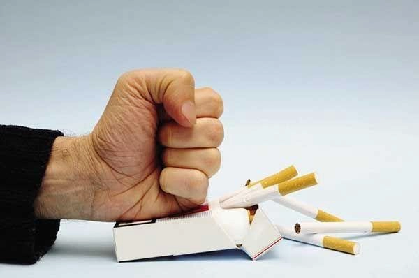 Tại sao những người cố gắng bỏ thuốc lá lại tăng cân?