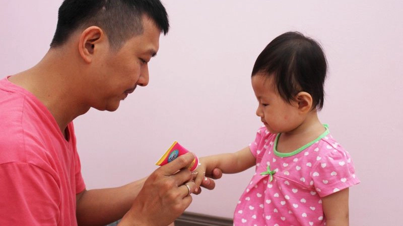 Thuốc bôi muỗi đốt cho bé loại nào an toàn?