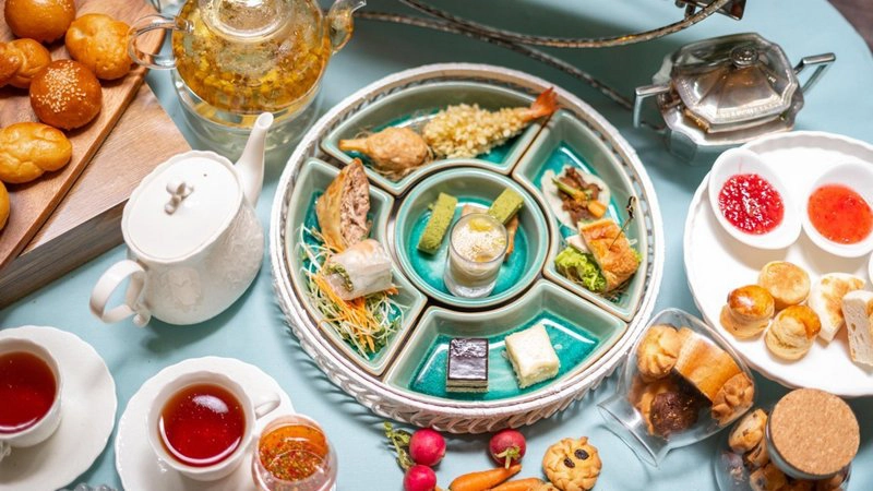 Thưởng ngoạn trà chiều kiểu Anh tại khách sạn Silverland Charner Sài Gòn siêu xinh