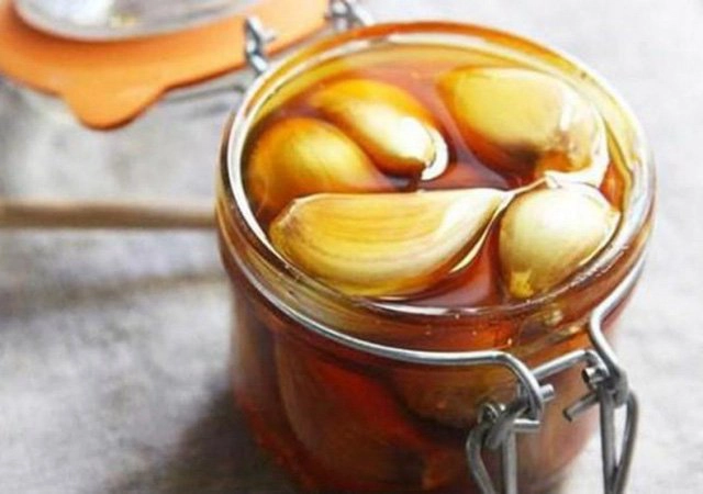 Tỏi ngâm mật ong có tác dụng gì?