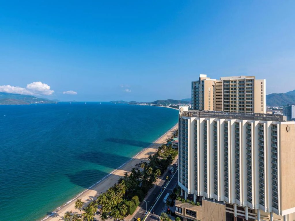 Top 3 khách sạn Nha Trang có view biển siêu “xịn” ngay trung tâm thành phố