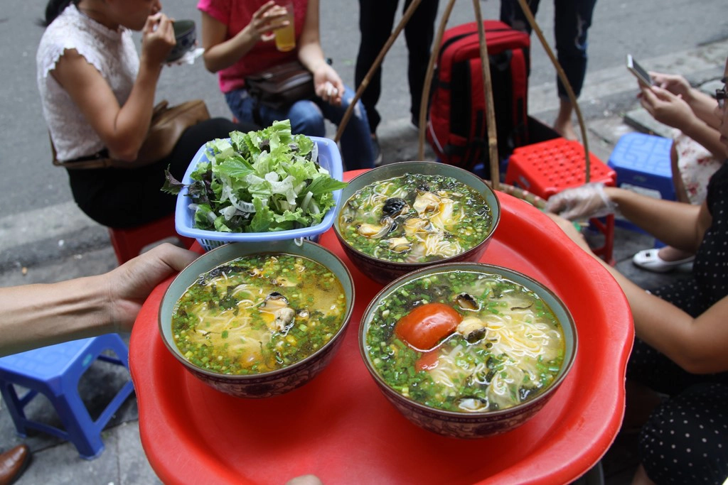 Top 3 quán bún ốc “gây nghiện” ở Hà Nội