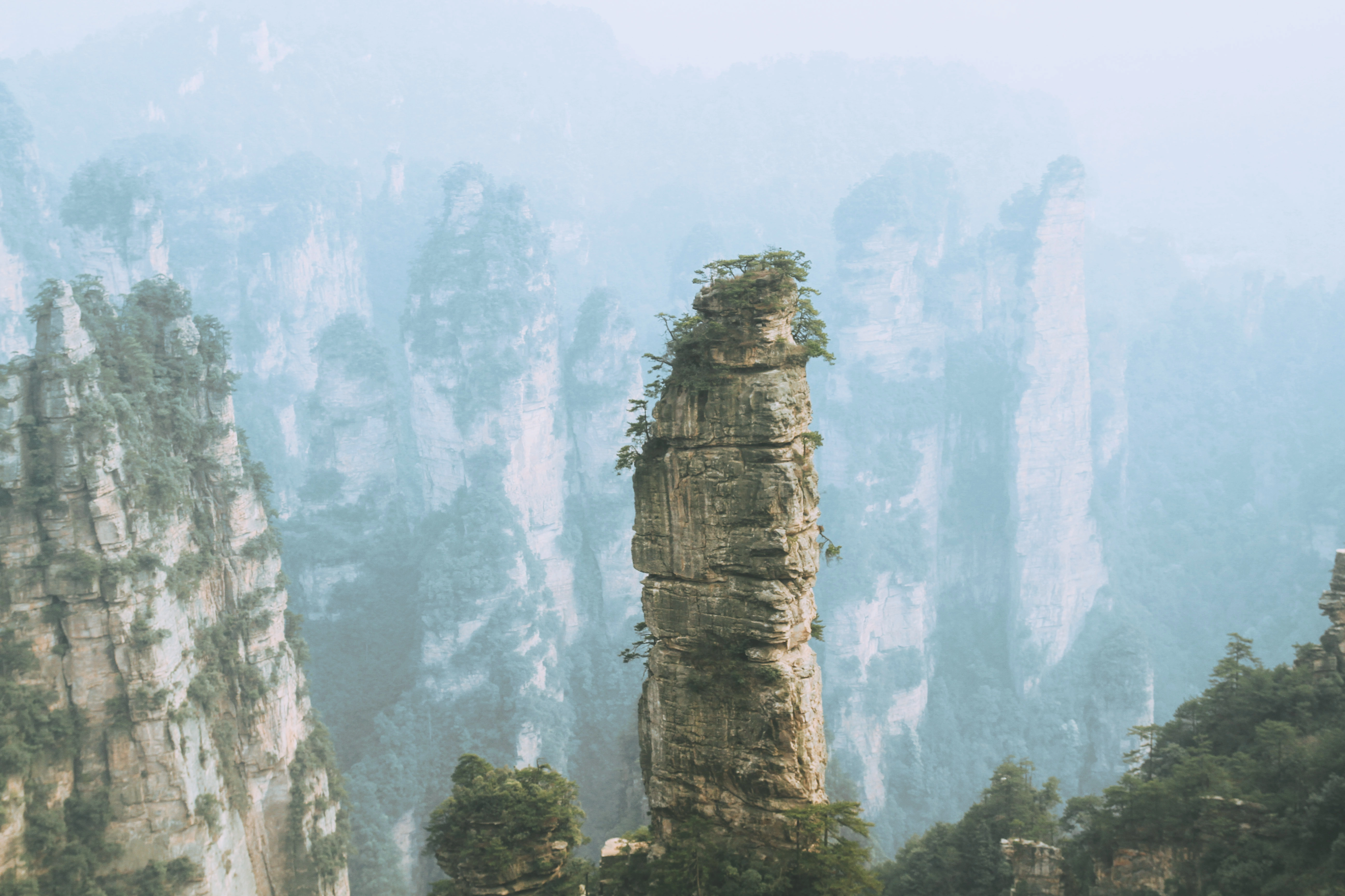 Tour Trương Gia Giới - Phượng Hoàng cổ trấn 5N4Đ bay thẳng từ Sài Gòn + ở khách sạn 4 sao giá hấp dẫn