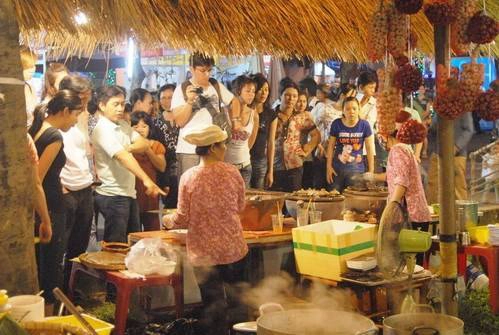 TP. HCM miễn phí xe buýt cho khách đi Hội chợ du lịch quốc tế