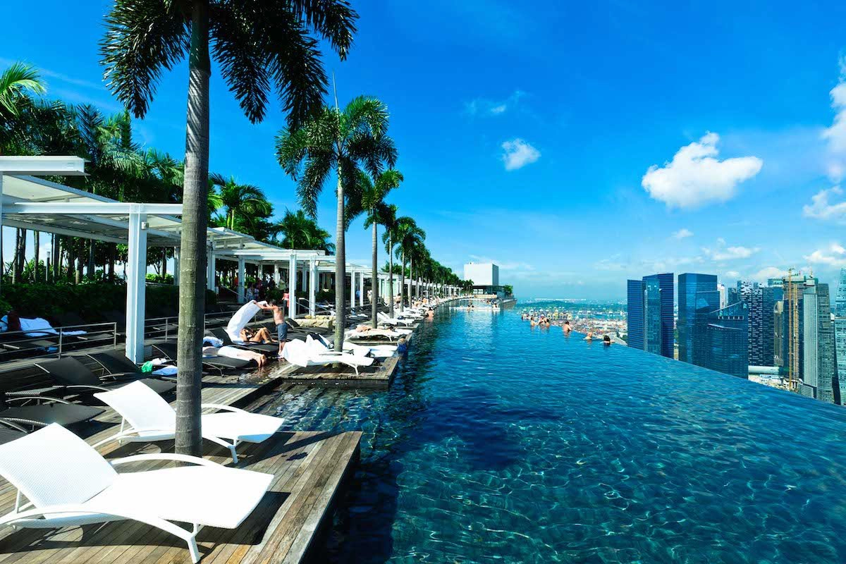 Trải nghiệm ngay hồ bơi vô cực lớn nhất thế giới tại Marina Bay Sands Singapore