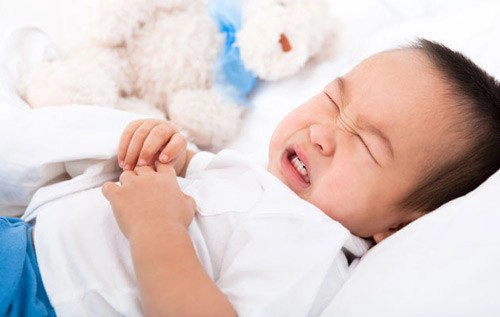 Trẻ 18 tháng có tẩy giun được không?