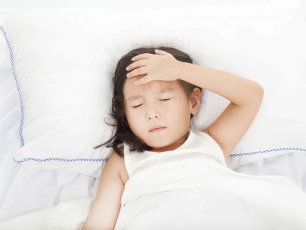 Trẻ bị sởi có uống kháng sinh được không?