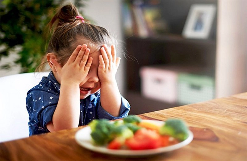 Trẻ biếng ăn do các bệnh lý răng miệng