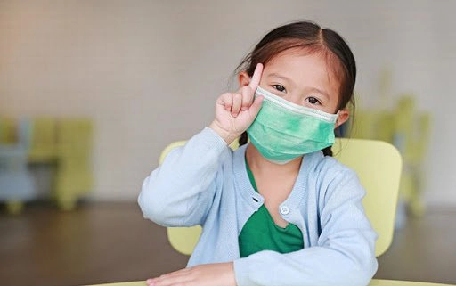 Trẻ nhiễm Covid nên chăm sóc tại nhà thế nào?