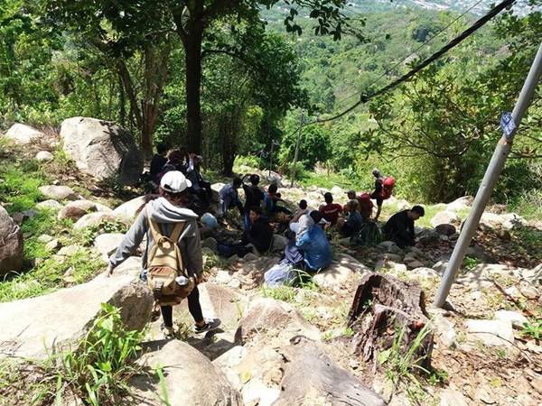 Trekking núi Chứa Chan ngày sương mù