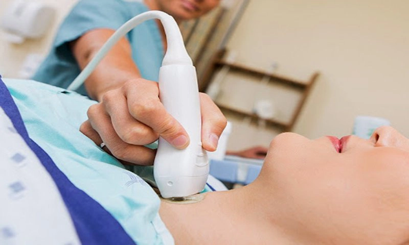 U nang tuyến giáp kích thước 4x5mm có sao không?