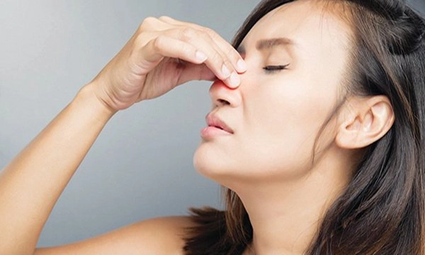 Viêm mũi dị ứng có di truyền không và có lây không?
