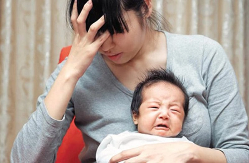 Viêm tuyến giáp sau sinh: Những điều cần biết