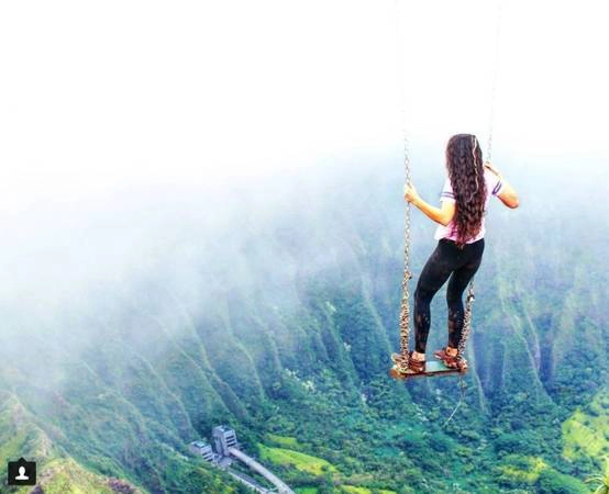 Xích đu đáng sợ trên tuyến đường nguy hiểm nhất Hawaii