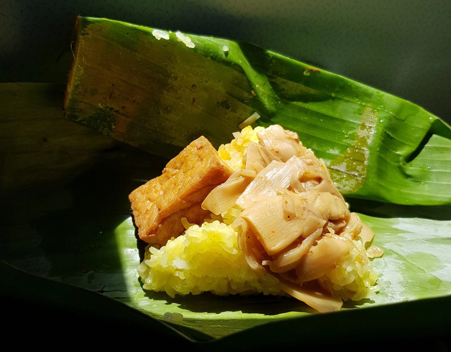 Xôi măng - món ăn kỳ lạ ở Kon Tum không phải ai cũng có cơ hội được thử